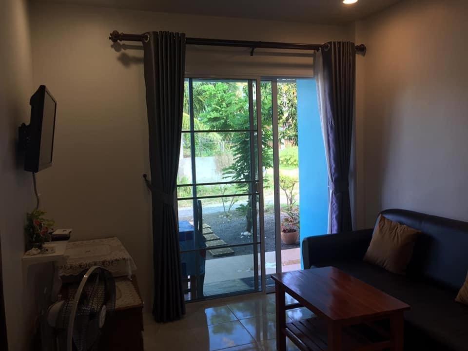 Mew House Suanmali Lamai *